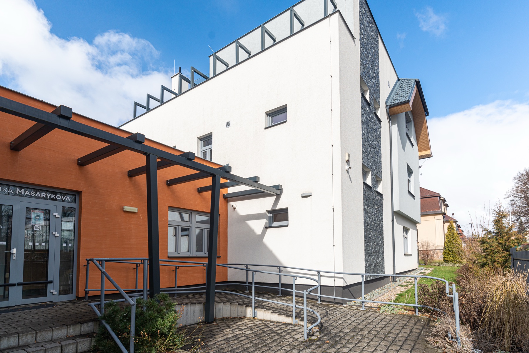 Budova ordinace HELMICH Fyzioterapie, Masarykova 729, Kostelec nad Orlicí
